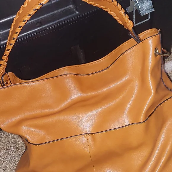 Handbag - Picture 6 of 7